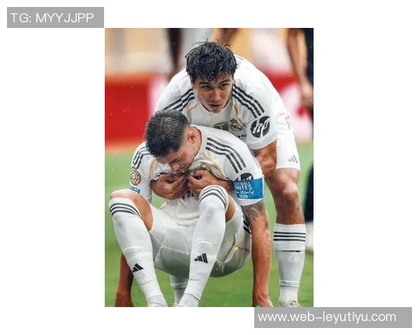 贡萨洛加西亚盛赞阿隆索为顶尖教练并坦言C罗是自己心中的偶像