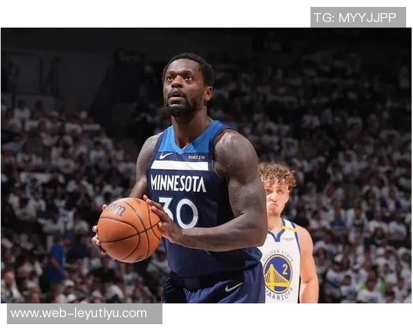 兰德尔赞麦丹在联防中表现突出防守范围广泛堪称优秀护筐者