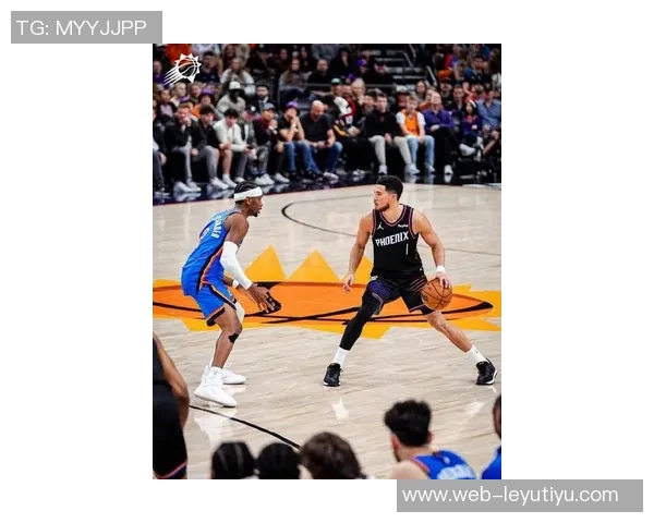 布克单骑难救主全场最高32分难阻对手逆袭第三节独得19分表现耀眼